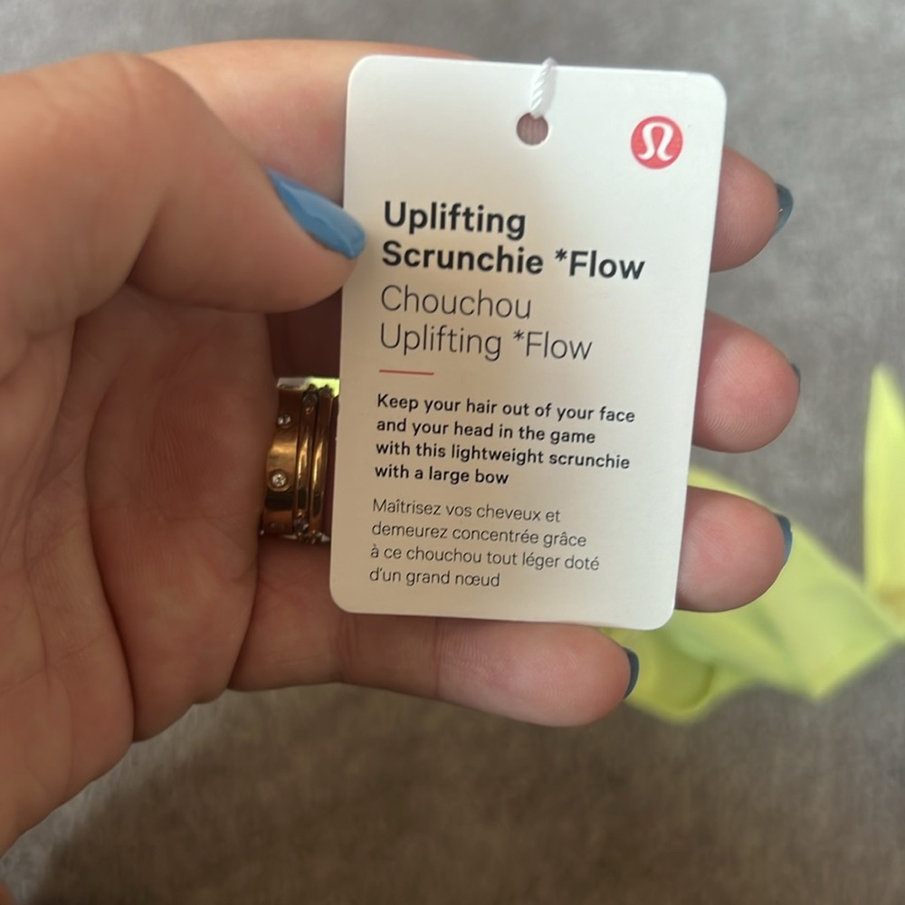 Lululemon scrunchie - Picture 4 of 4